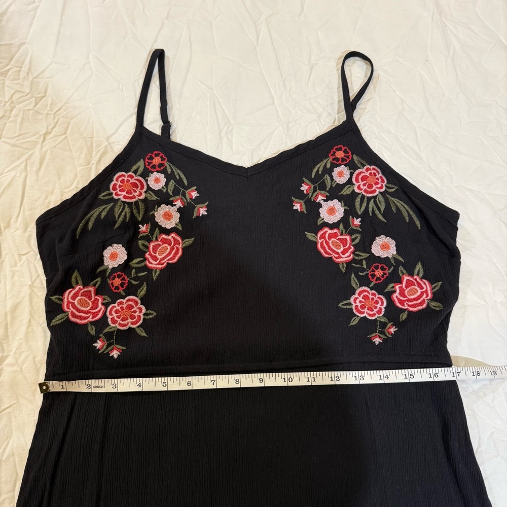 Kelly Renee Embroidered Floral Maxi Dress – Size XL - Picture 7 of 10